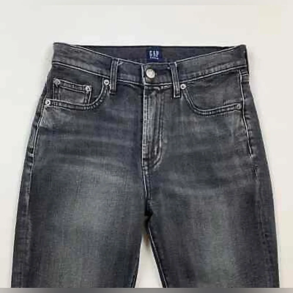 GAP Girlfriend Jeans - Picture 2 of 4